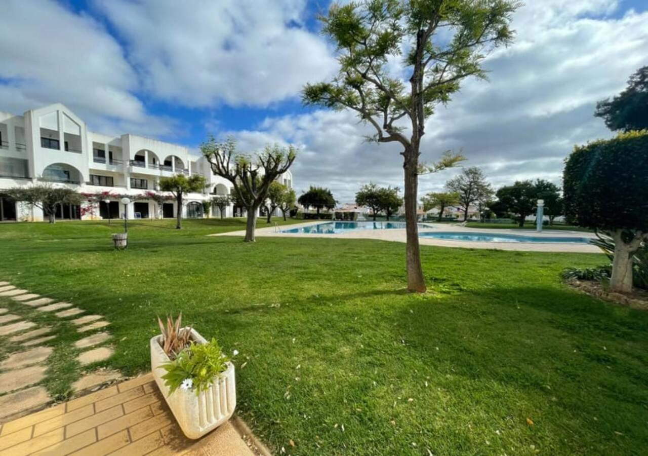 Title E Title - Oura Apartament Albufeira Exterior photo